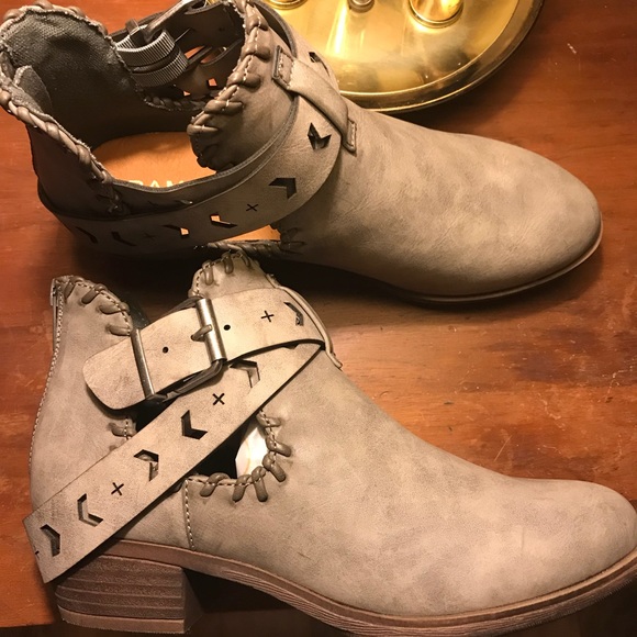 ⭐️HP⭐️Wrapped Booties❄️ - Picture 5 of 8